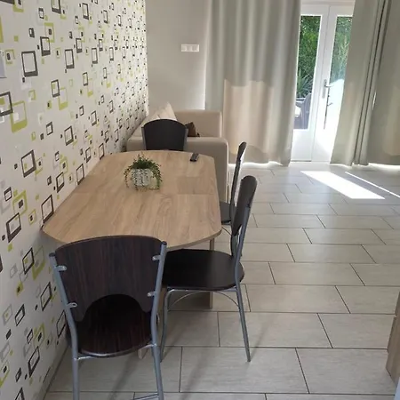 Babzsi Nyaralo Vonyarcvashegy