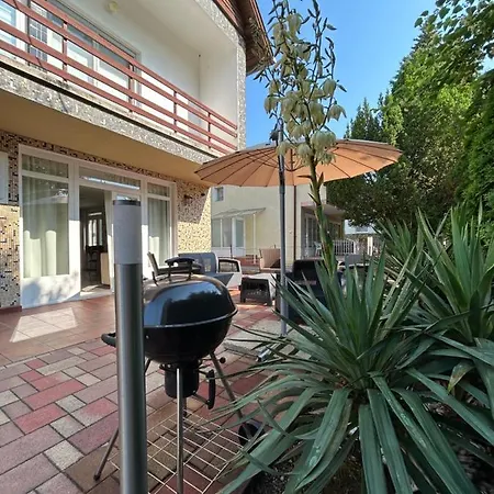 Babzsi Nyaralo Holiday home *