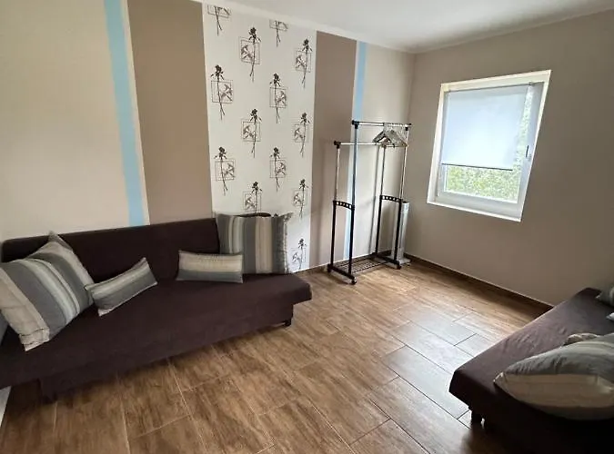 Babzsi Nyaralo 別荘 ボニャルツバシュ