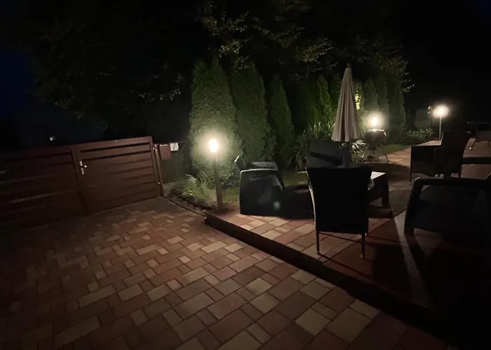 Babzsi Nyaralo * ボニャルツバシュ